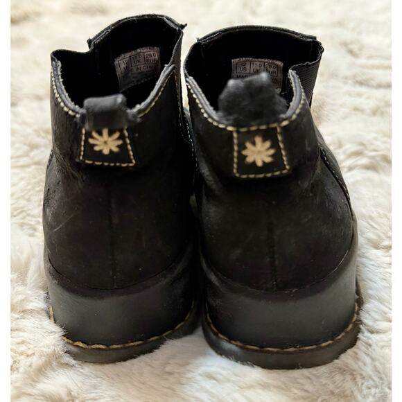 Keds Black Suede Ankle Boots with Embroidered Flowers – Girl’s Size 12 (EUR 29) - Picture 3 of 6